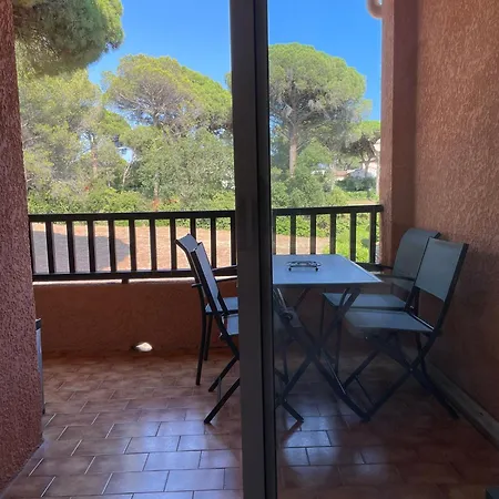 Wifi Parking, Tennis, Piscine Au Mileu Des Golfs De Valescure Saint-Raphaël