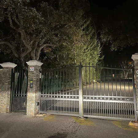 Wifi Parking, Tennis, Piscine Au Mileu Des Golfs De Valescure Daire Saint-Raphaël